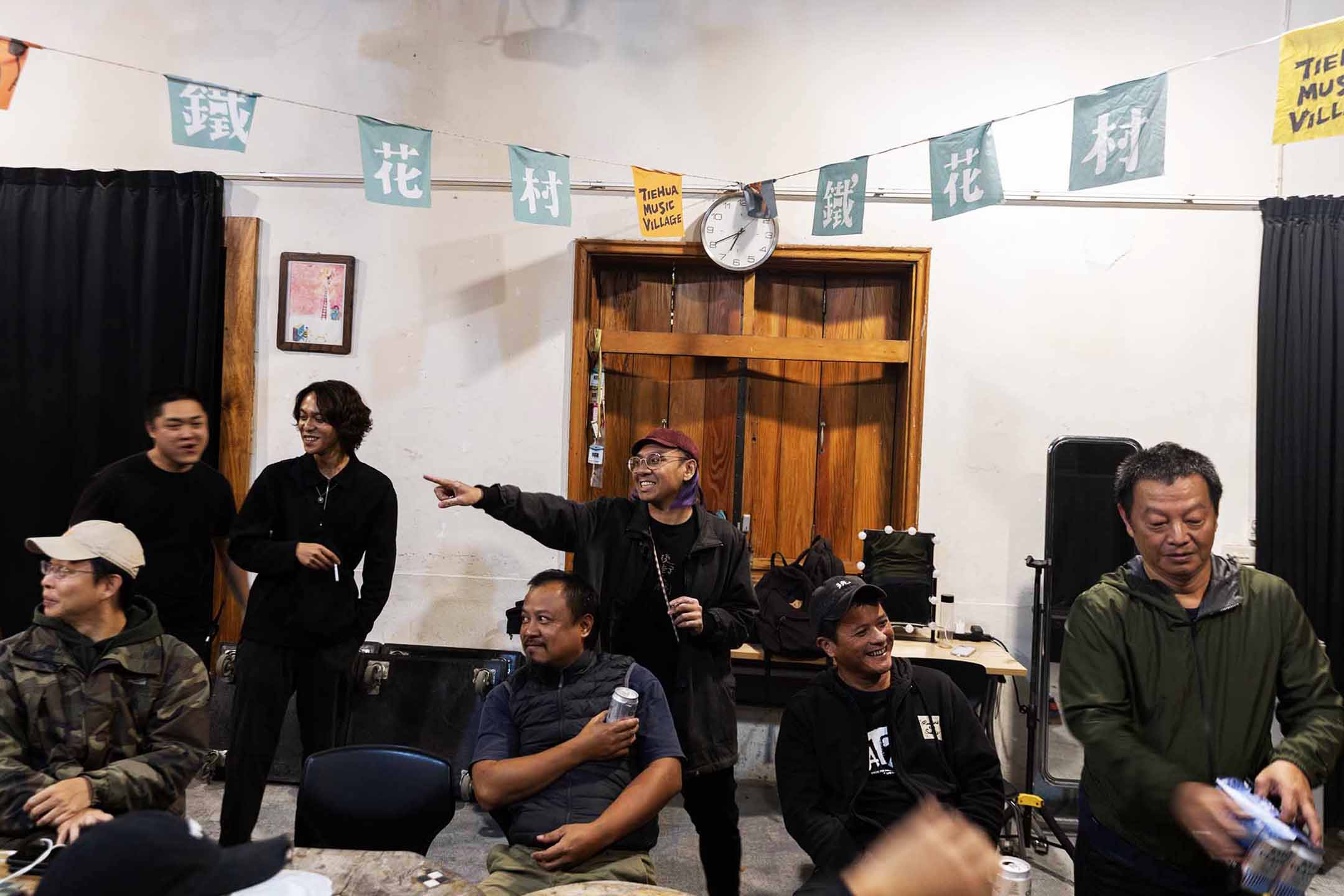 2023年12月8日,台東鐵花村。攝:陳焯輝/端傳媒