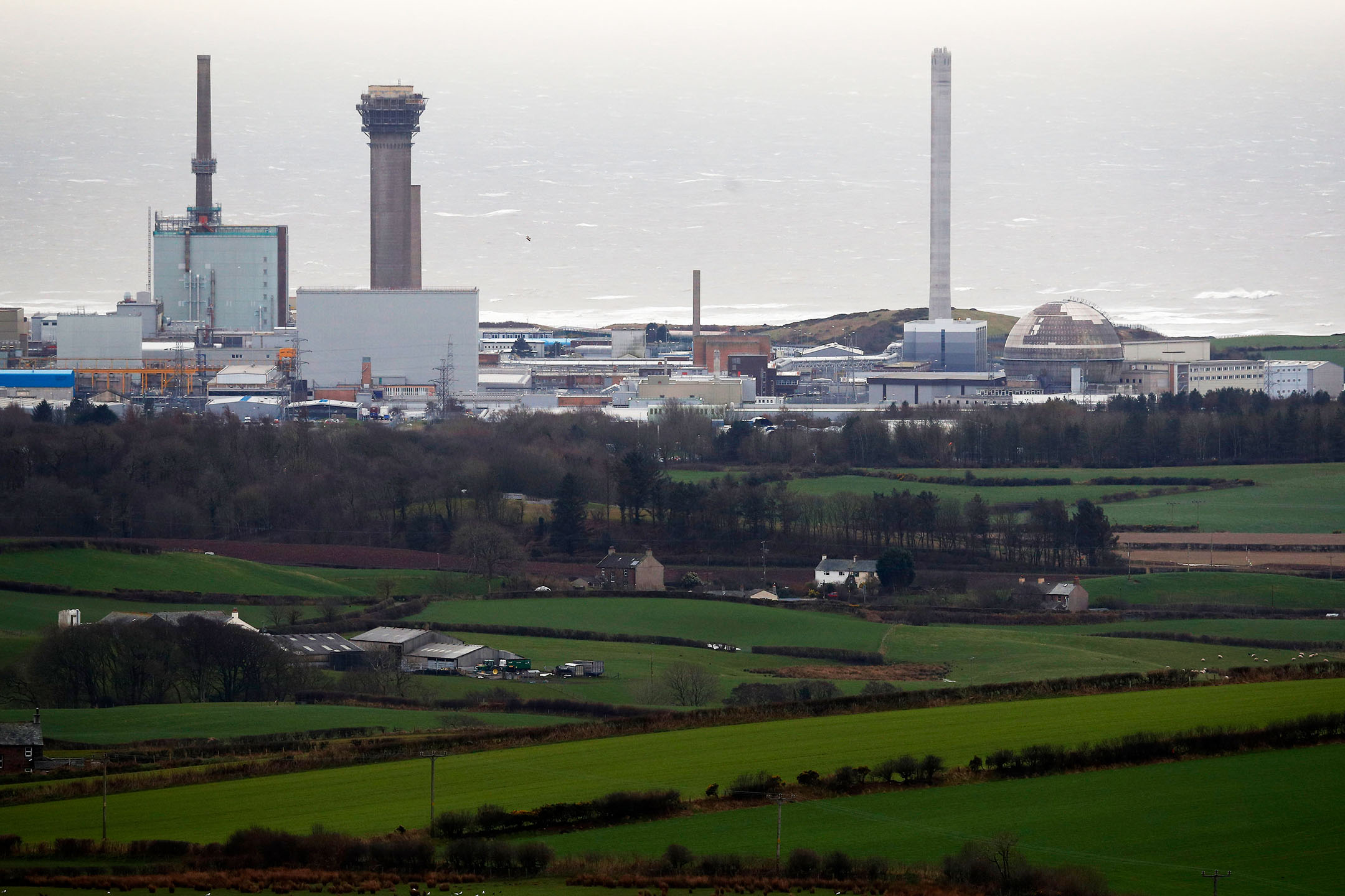 位于英国西北部的坎布里亚郡(Cumbria) 的核废料储存设施塞拉菲尔德(Sellafield)。摄:Peter Byrne/PA Images via Getty Images