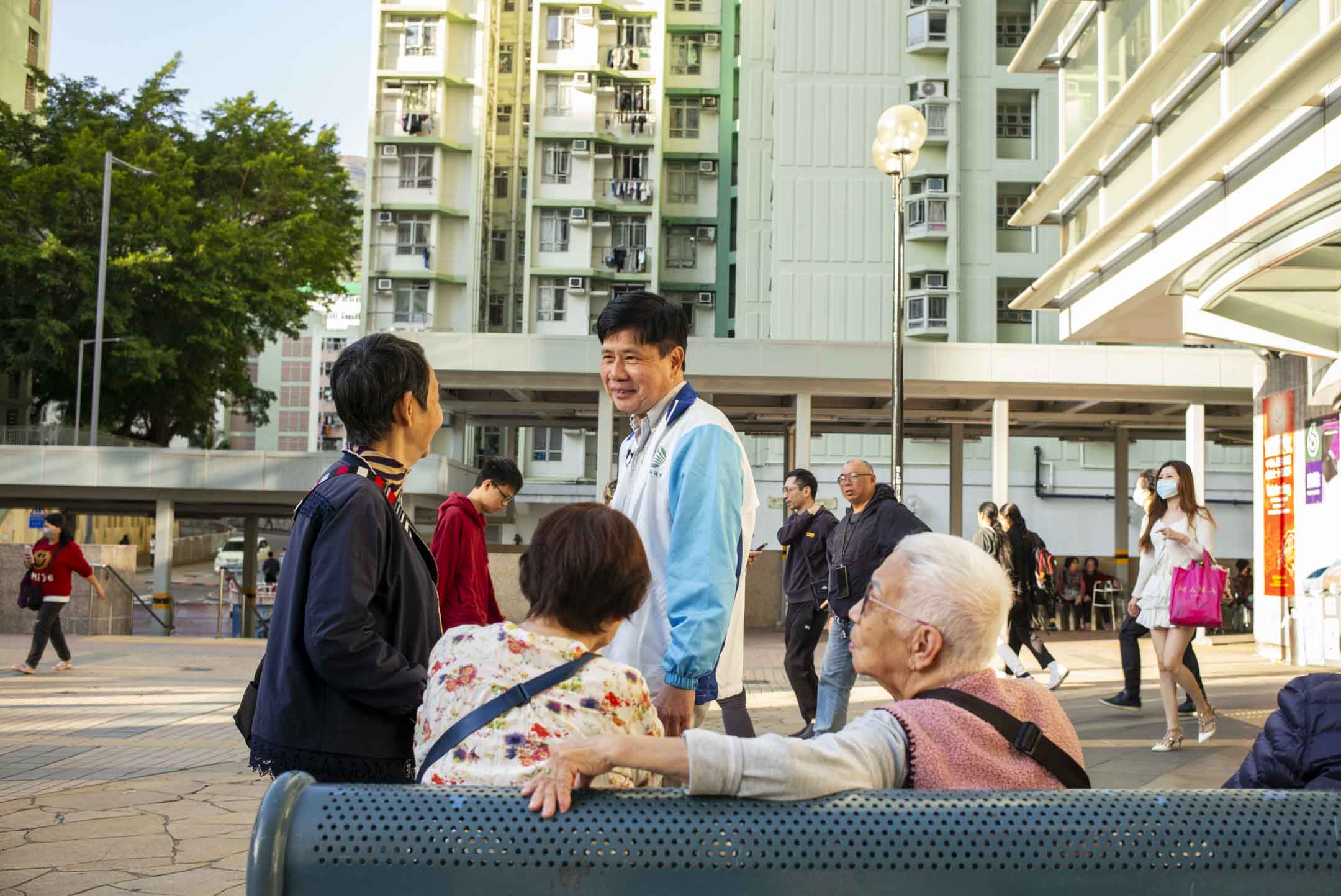 資深荃灣區議員陳琬琛盤踞梨木樹38年,是全港任期最長的泛民主派區議員。攝:林振東/端傳媒
