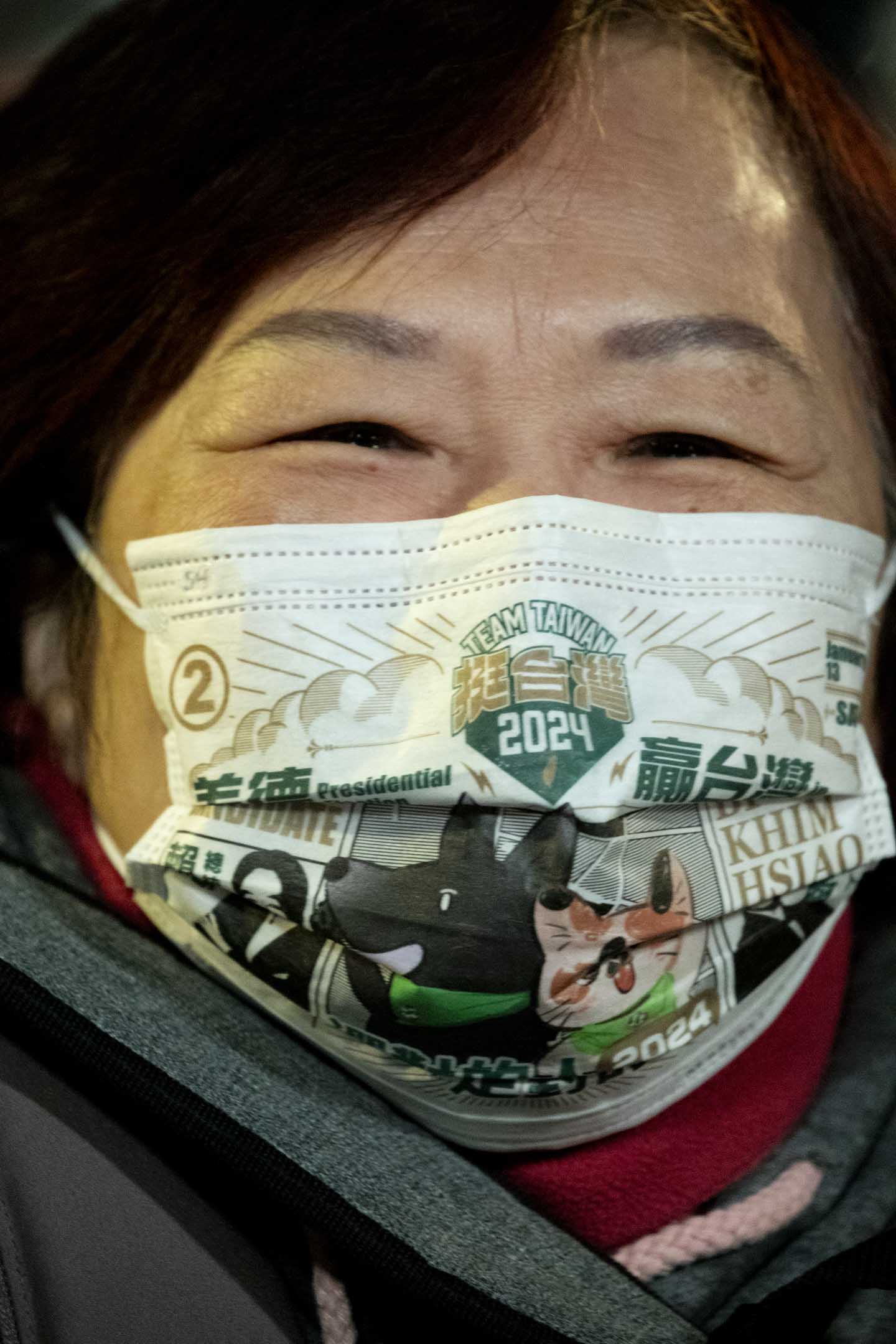 2024年1月11日,民進黨正副總統候選人賴清德、蕭美琴在台北市凱達格蘭大道舉辦「護國之夜」。攝:林振東/端傳媒