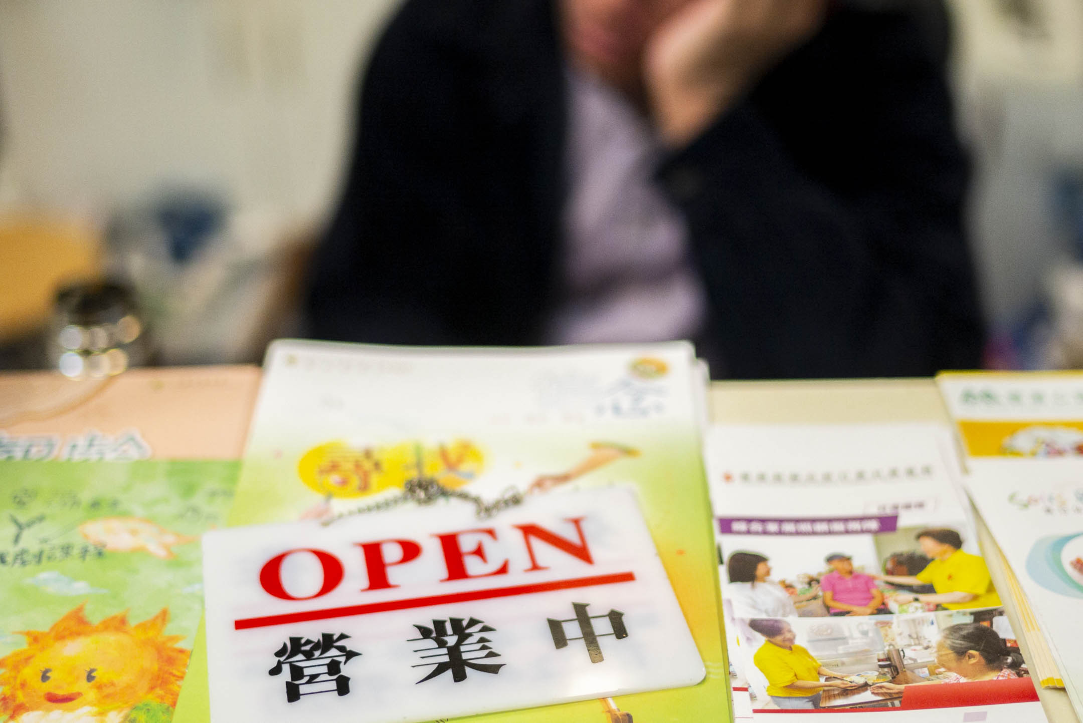 “非建制派”区议员助理阿明。摄:林振东/端传媒