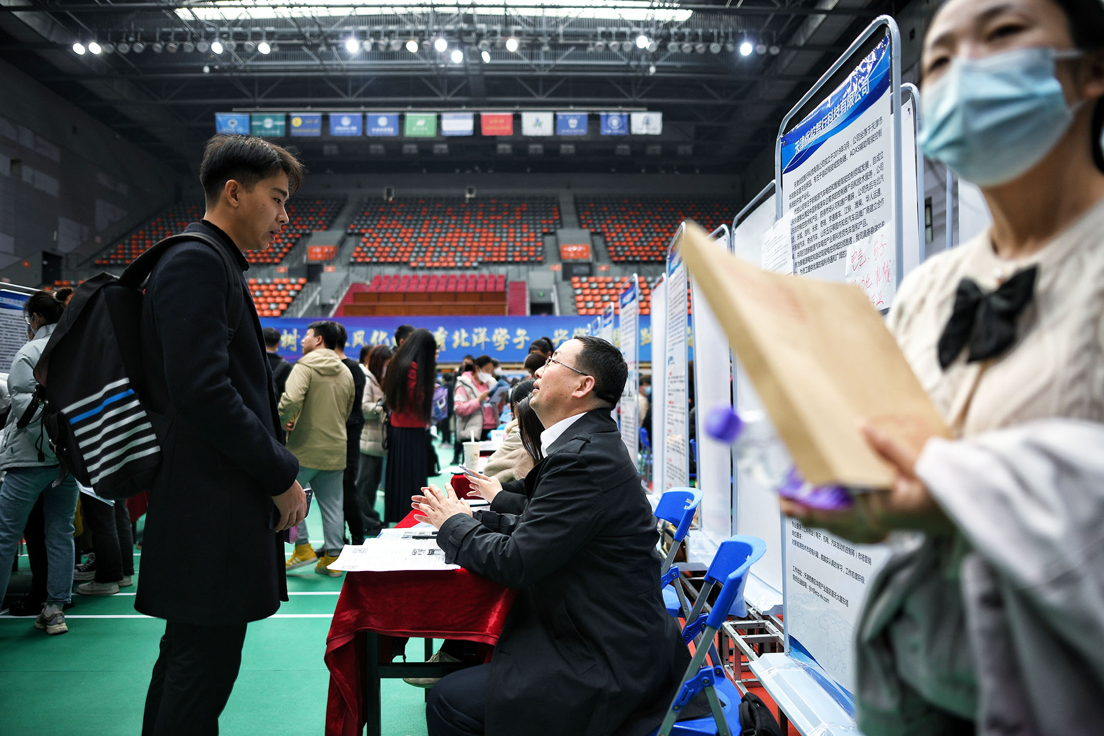2023年3月3日，中國天津，天津大學招聘會。攝： Tong Yu/China News Service/VCG via Getty Images