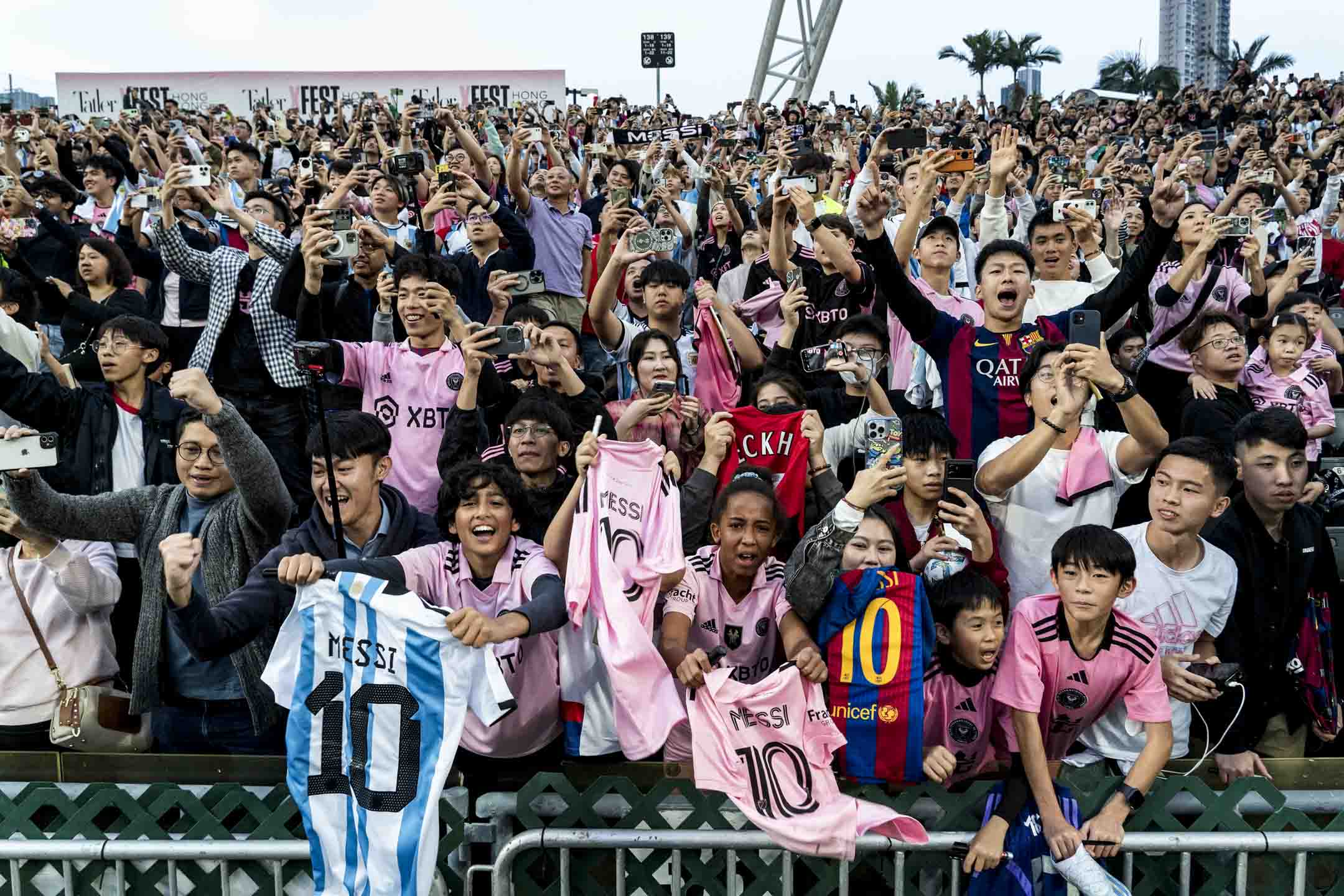 2024年2月3日,香港大球場的美斯球迷。攝:Hou Yu/China News Service/VCG via Getty Images