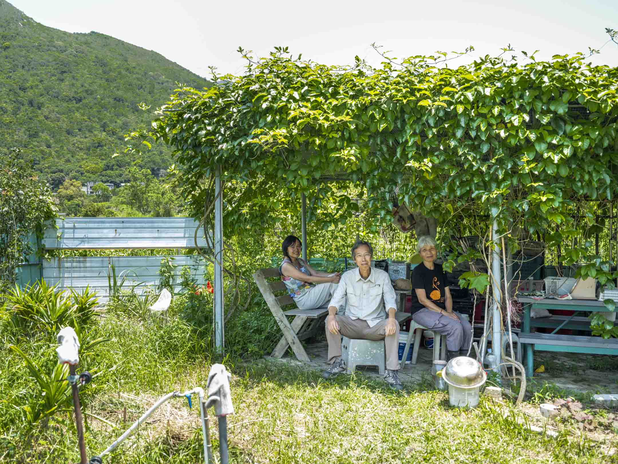 《南涌講古》作者山地、松木與陳順馨。攝:林振東/端傳媒