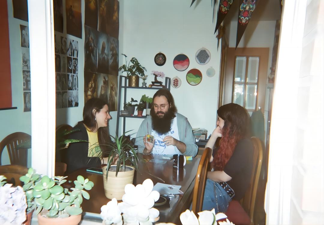 Deconstructeam團隊,從左到右:Marina, Jordi, Paula。Credit: Jonathan Prat - LOOP#1