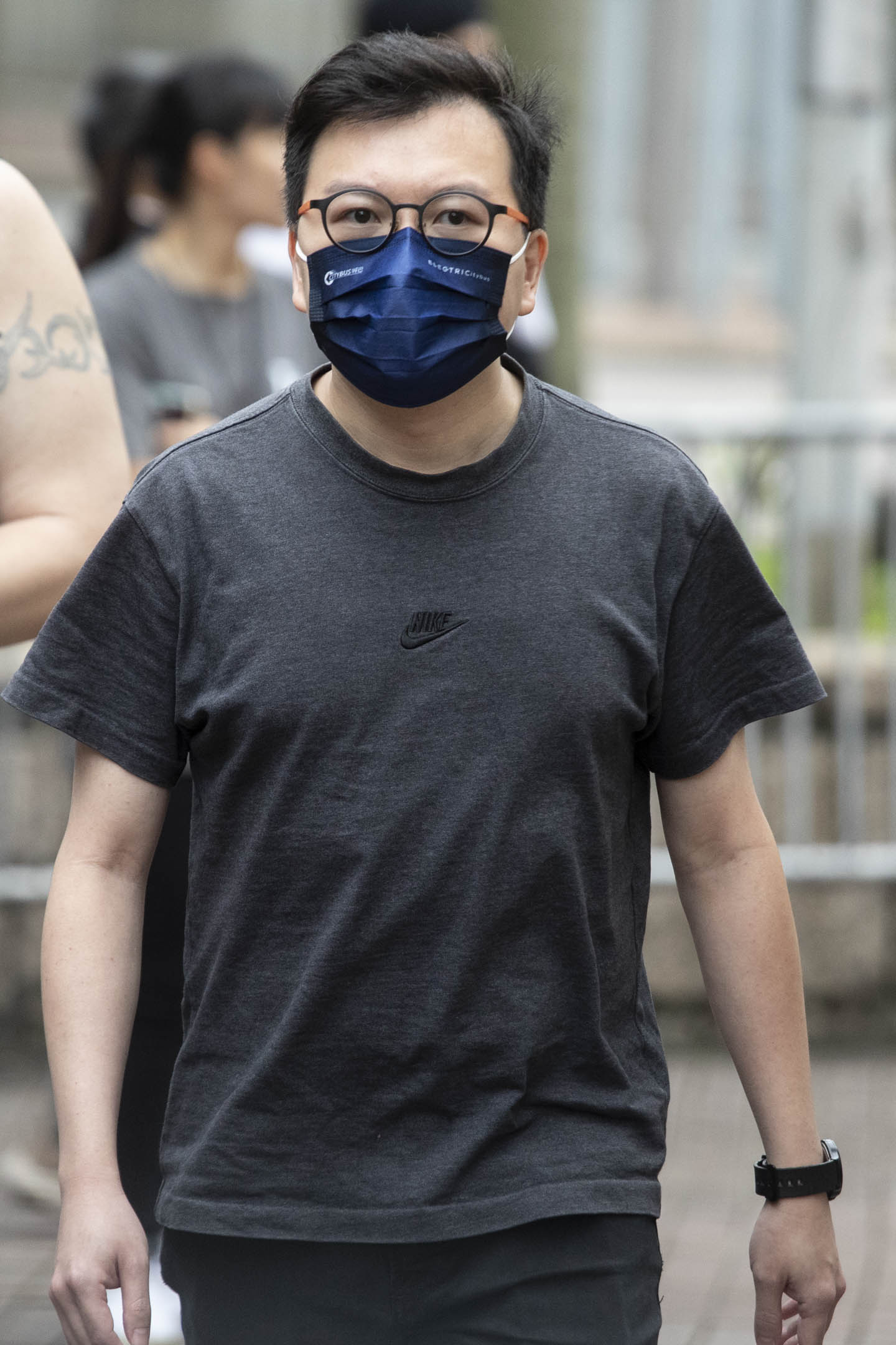 2024年5月30日,香港民主派47人初選案首日裁決,何啟明被判串謀顛覆國家政權罪成。攝:林振東/端傳媒