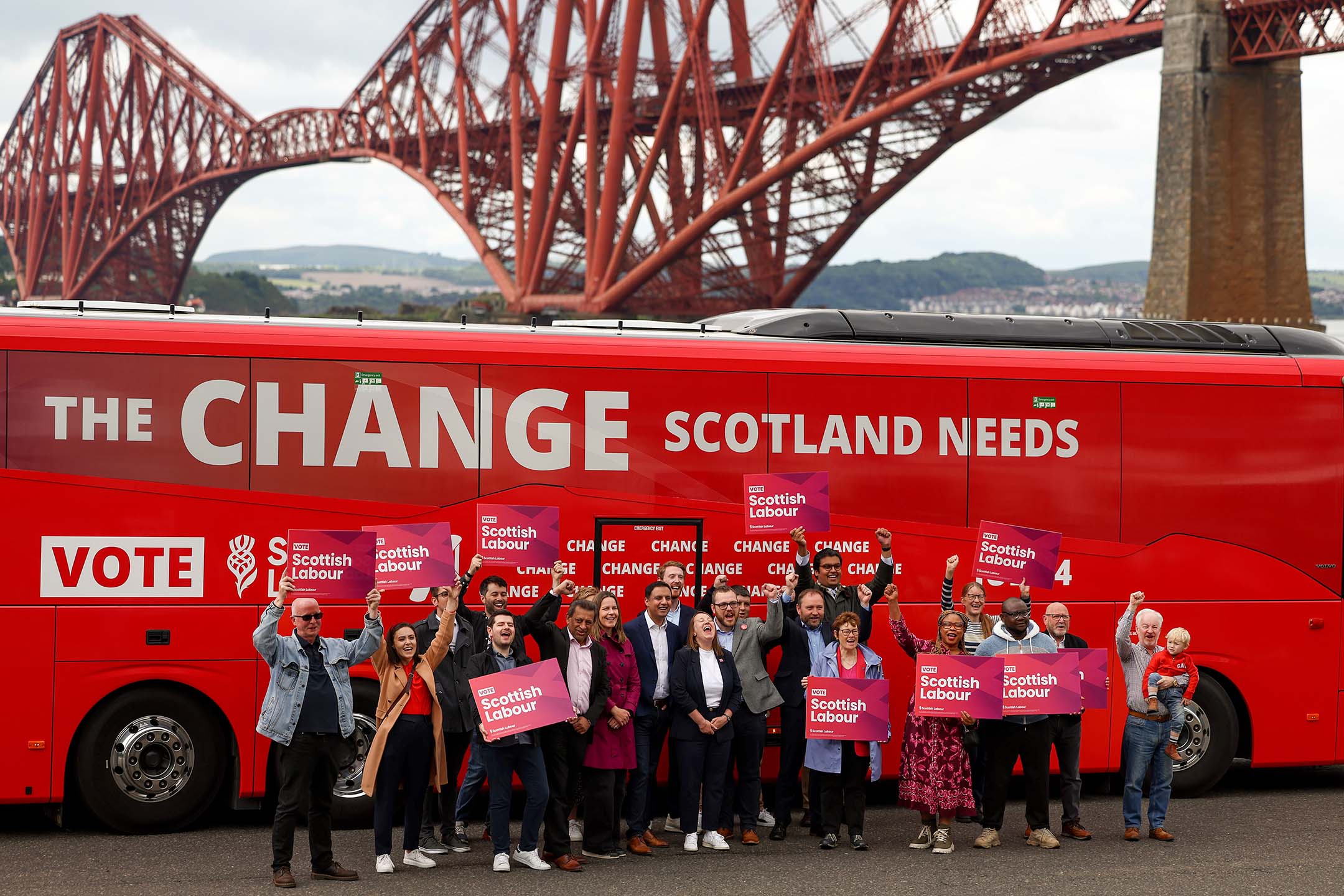 2024年6月17日，英國蘇格蘭，工黨領袖 Anas Sarwar 發起競爭活動。攝：Jeff J Mitchell/Getty Images