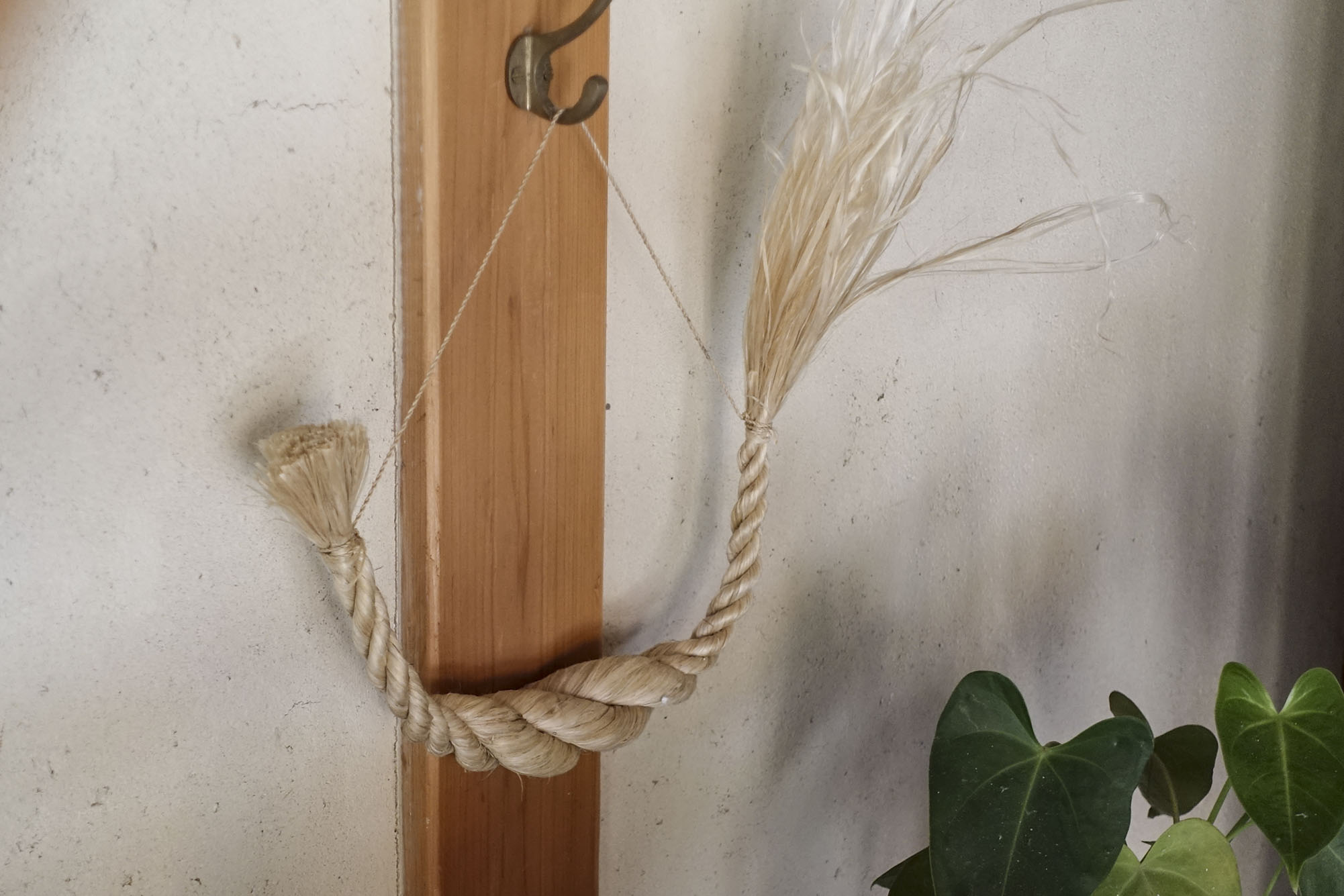 他們製作的注連繩。攝影:林琪香