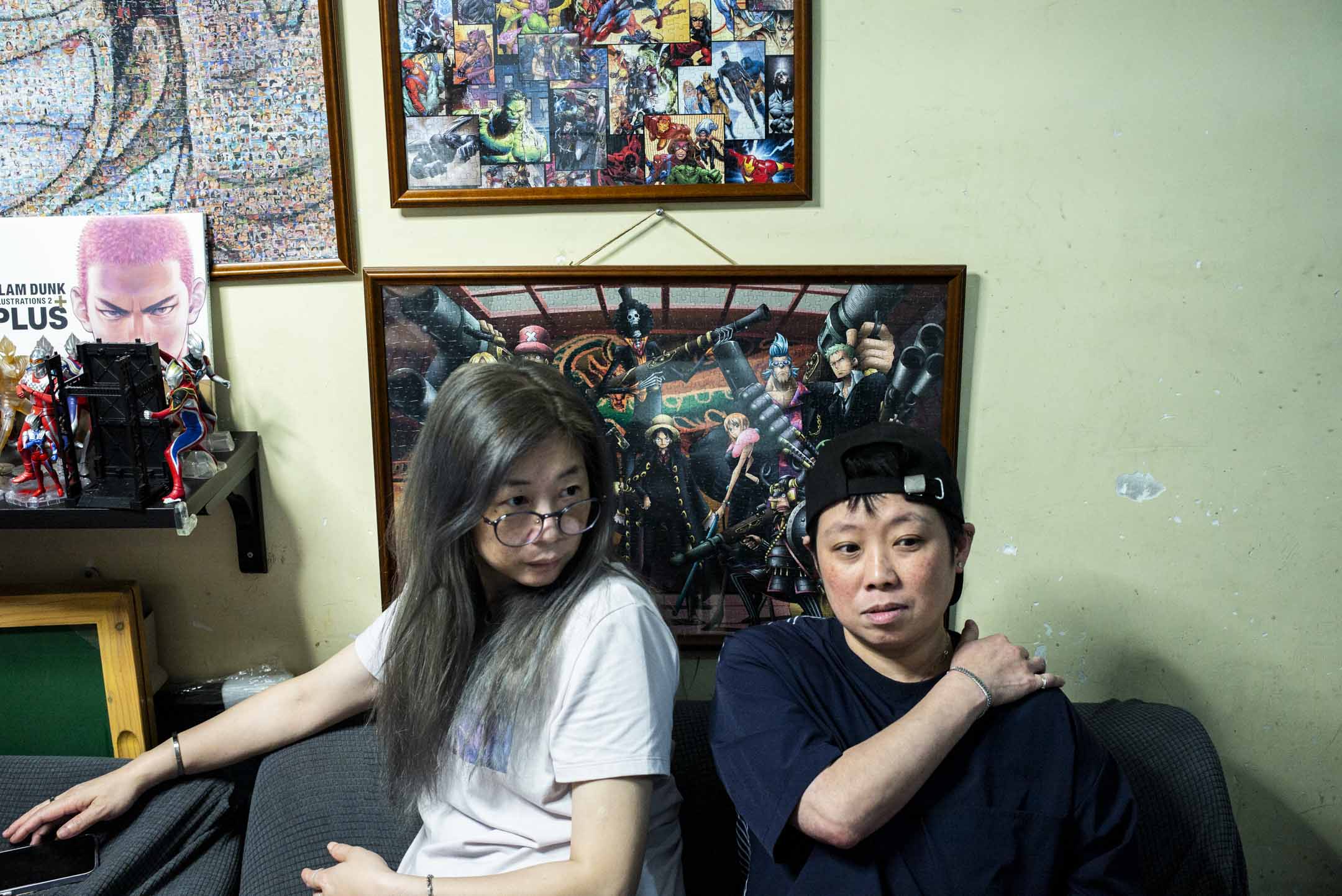 “你这个勇敢强大的女人,成就了我们这个家。我没想过自己会儿孙满堂,因为你,我成为人生大赢家。”Dark 在感言说。摄:林振东/端传媒