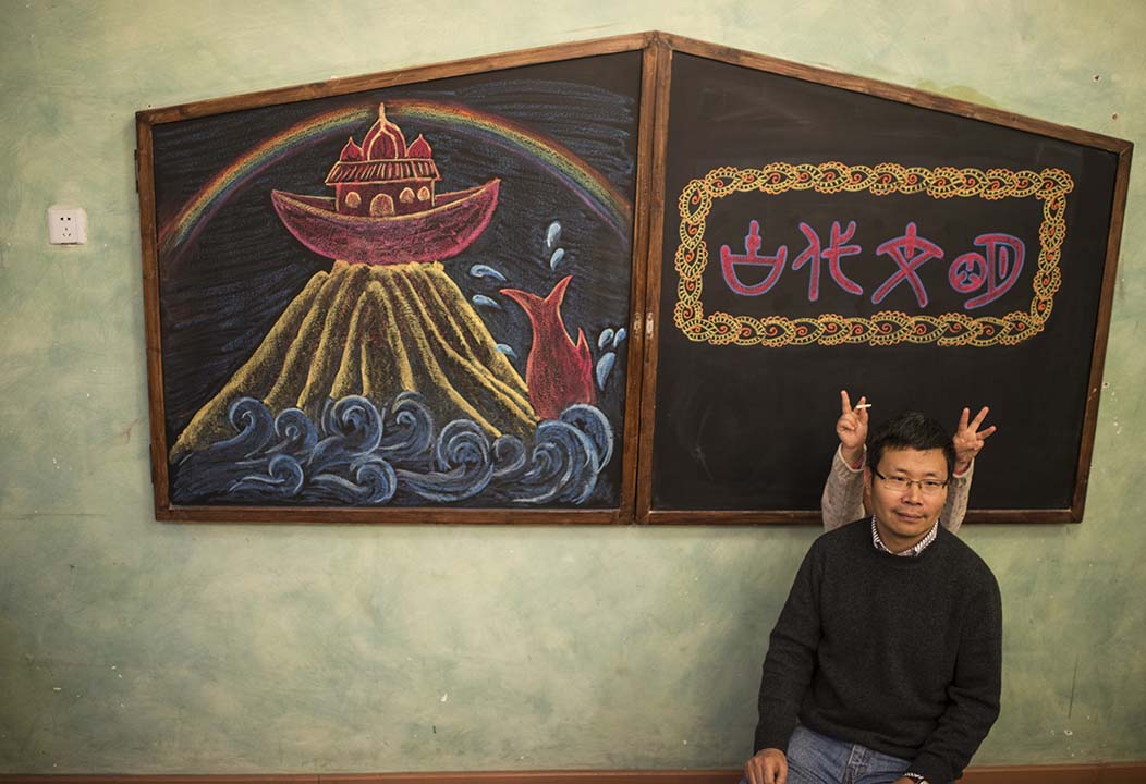 李澤武,成都華德福學校校長。李澤武校長的教學理念就是“教育是一種最好的療癒手段。”攝:Wu Yue/端傳媒