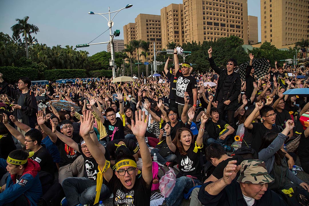 2014年3月30日,台北,逾二萬人在凱達格蘭大道參與反服貿集會。攝:Lam Yik Fei/GETTY