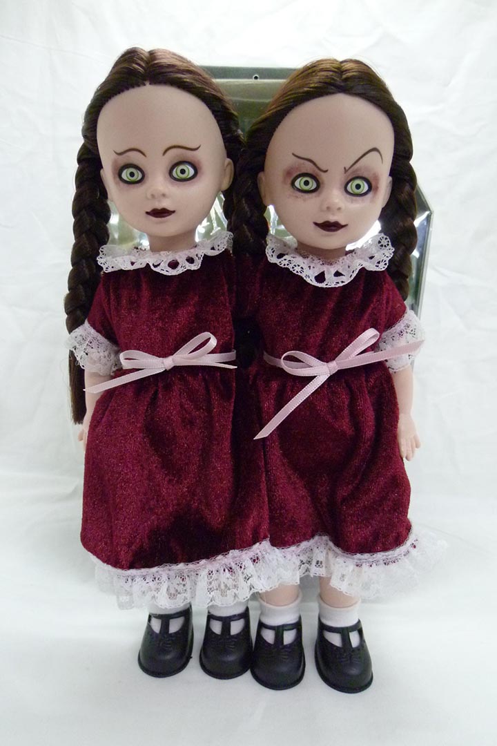 除了 Resurrection Series 外, Livind Dead Dolls 的连体公仔 Hazel and Hattie 亦相当受欢迎。图片由 Living Dead Dolls 提供