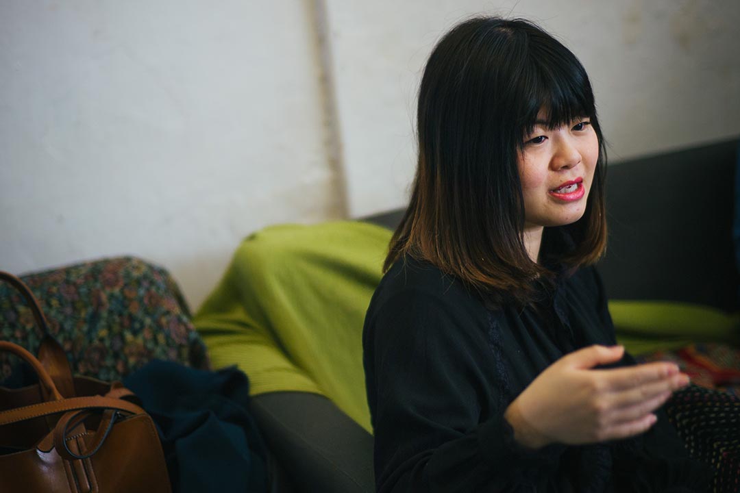 Kitty Hung:有人会问我“你不是性开放吗,那我约你你为什么不跟我上床?”他们喜欢以此去质疑我其实不是进步女性主义者。摄:叶家豪/端传媒