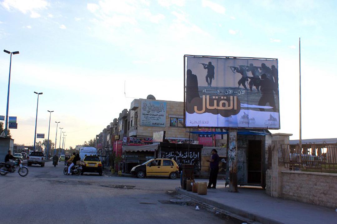 伊斯兰国(Islamic State,IS)在叙利亚控制区拉卡(Raqqa)。摄:RMC/STR / AFP