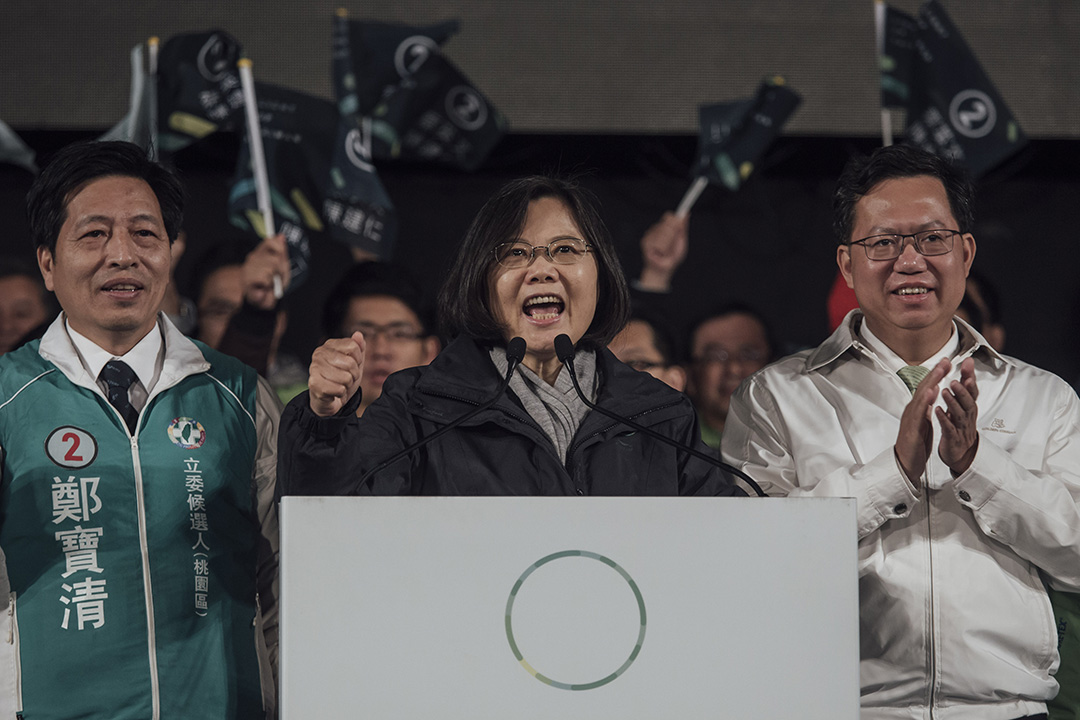 2016年1月14日，台灣，民進黨總統候選人蔡英文出席「點亮台灣每一里」桃園市造勢晚會。攝：Anthony Kwan/端傳媒