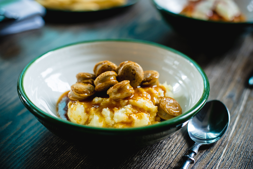 Bangers & Mash ($75) 肉肠切了粒,一口一粒很方便。薯蓉煮得幼滑,牛油味丰富。