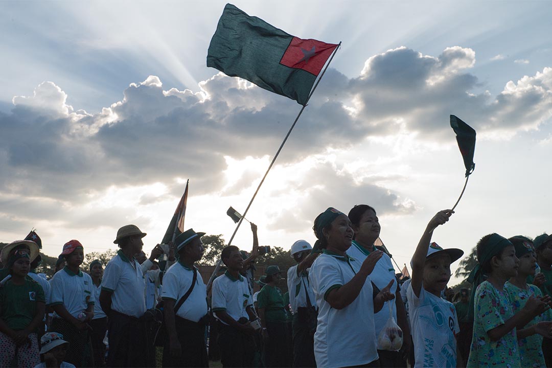 2015年11月6日,仰光,執政聯邦鞏固與發展黨(USDP)在國會大選前於仰光附近舉行大型集會。攝:葉家豪/端傳媒