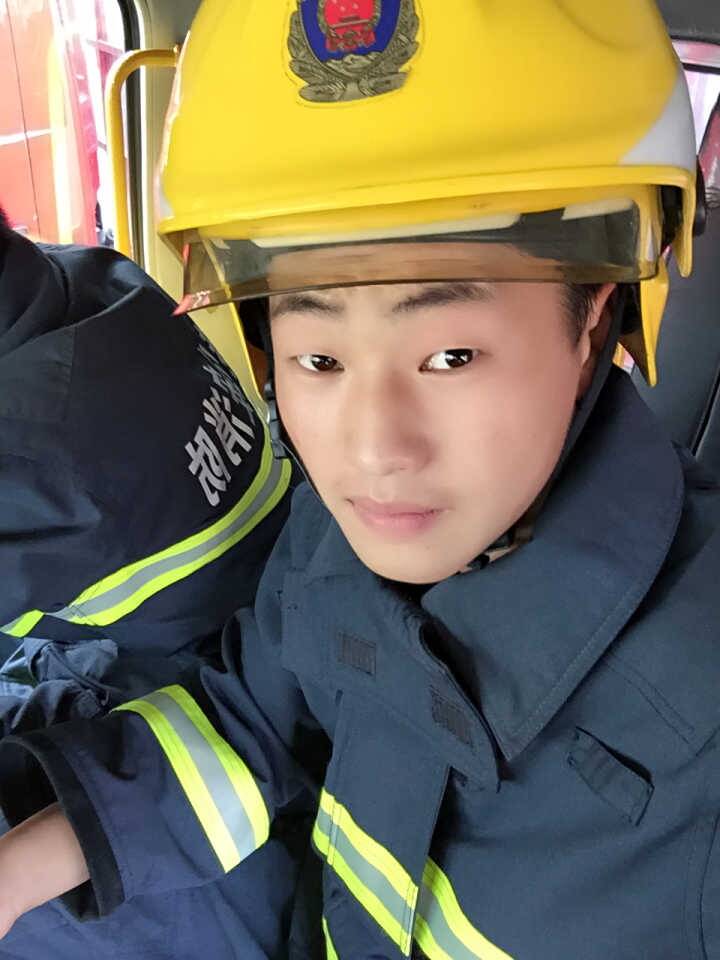 董澤鵬入隊後的工作照。(家屬提供)
