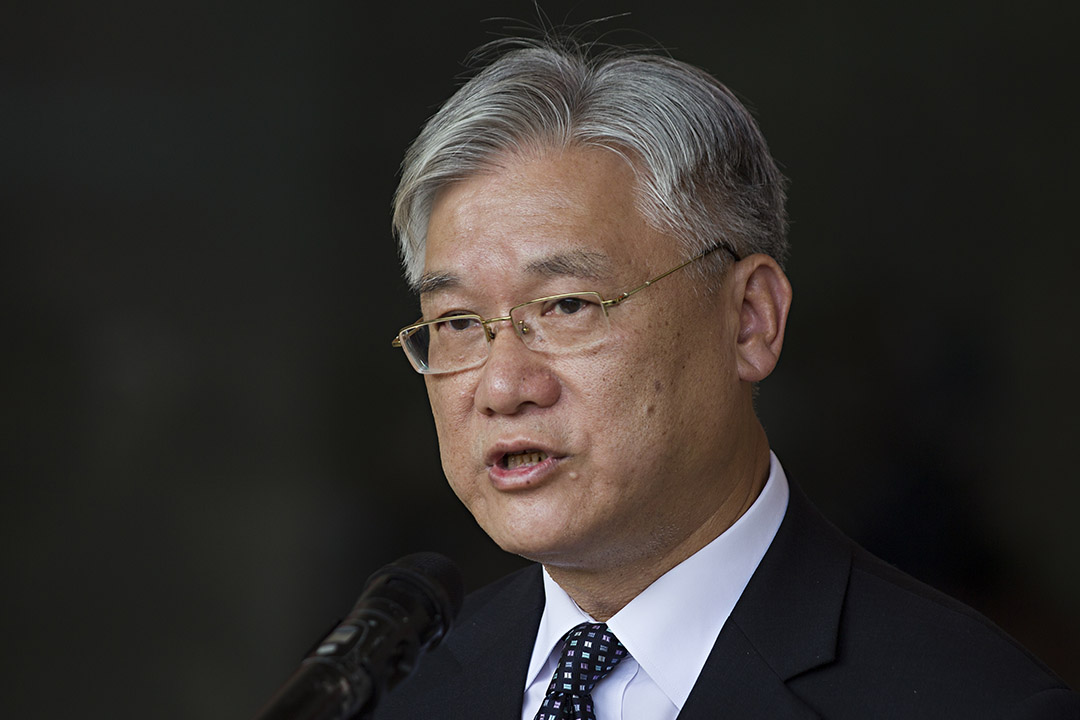 2015年10月15日,台灣陸委會主委夏立言參訪東莞台商子弟學校。攝:鐘智/端傳媒