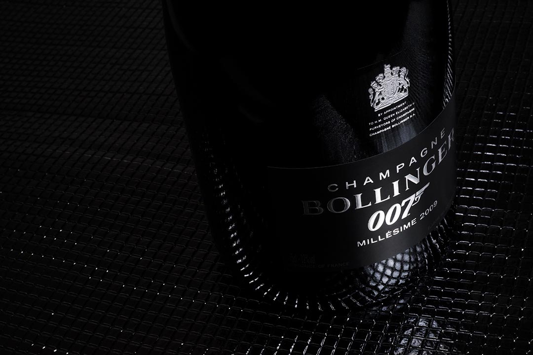 Champagne Bollinger Spectre 摄:Stephen Maturen/端传媒