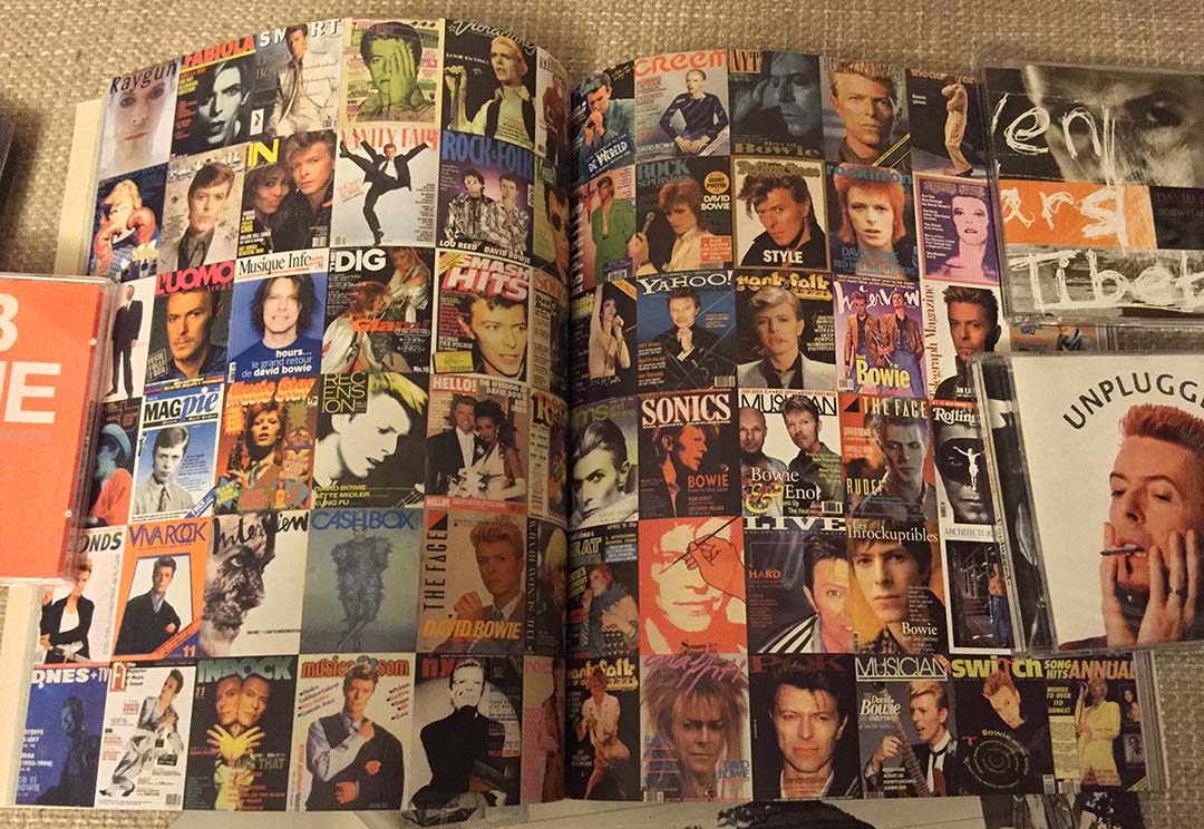 黄耀明私藏的有关 David Bowie 的雜誌。图片由黄耀明提供