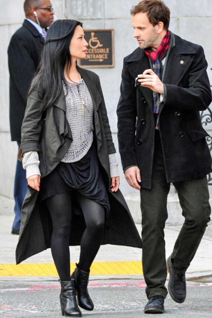 07 2012，CBS剧集《基本演绎法》（Elementary）/制作人：Robert Doherty / 扮演者：Jonny Lee Miller