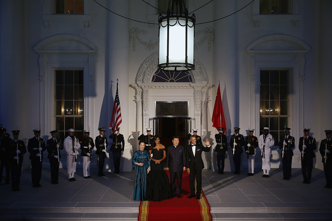 2015年9月25日,美国华盛顿,中国主席习近平与夫人访美,奥巴马与夫人在白宫举行 欢迎晚宴。摄:Chip Somodevilla/GETTY